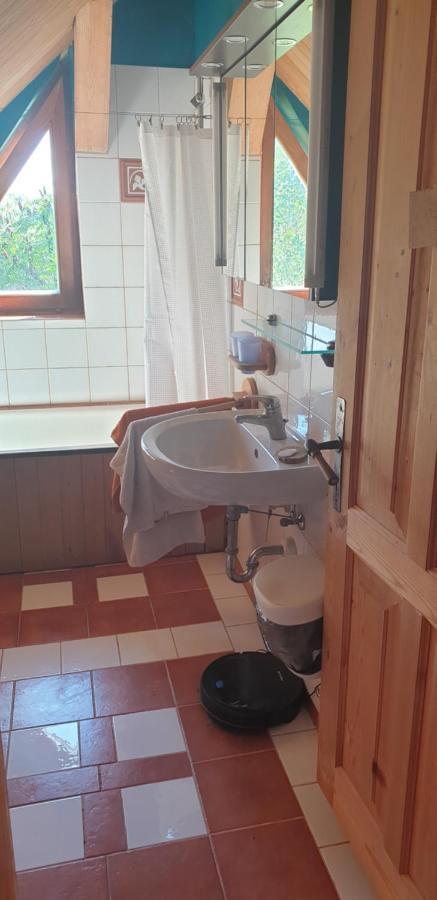 Majiga Istaba Ar Balkonu Un Vannasistaba, Bezmaksas Velo Noma Iecava Exteriör bild
